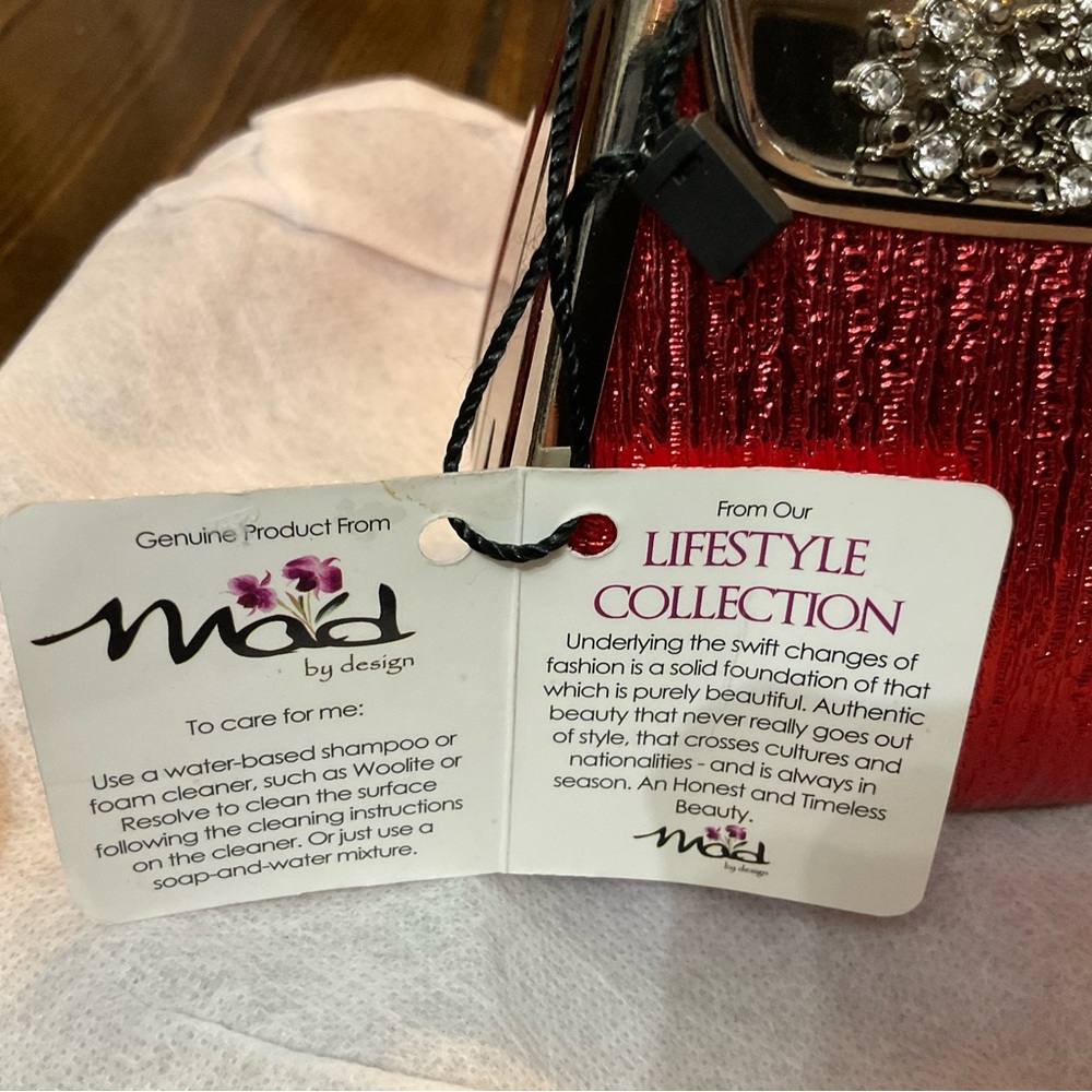 Red Evening Bag - Picture 2 of 13